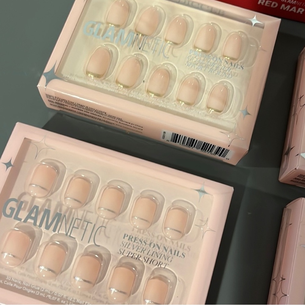 Glamnetic nail sets brand new